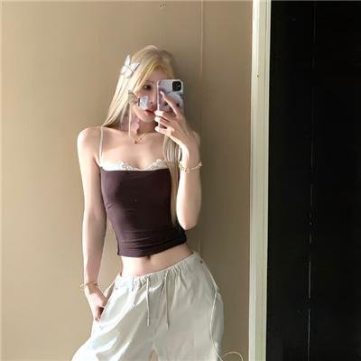 小姑娘艾萝依